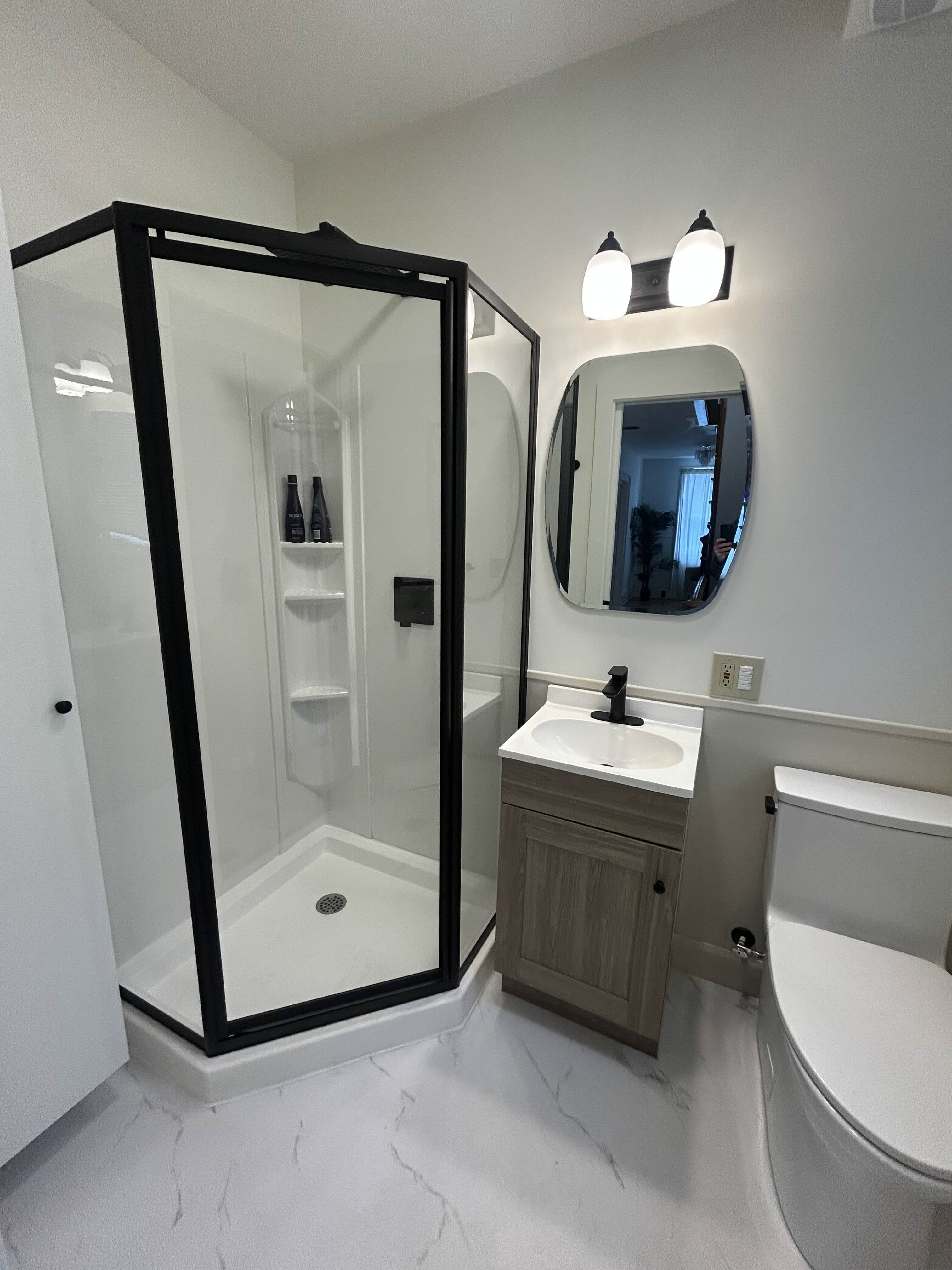 Customer review: Great experience working with Christian on a complete bathroom reno. He made the entire process easy and stress-free from start to finish. Extremely attentive to detail and great to work with. Would highly recommend for any home project.